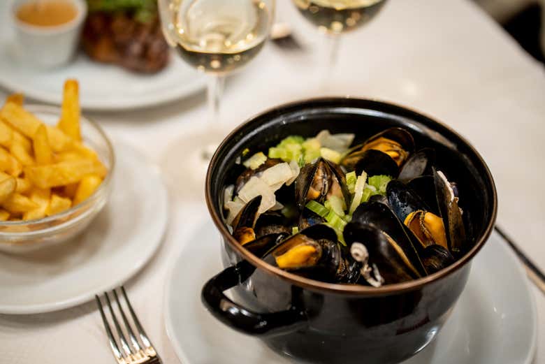 Mussels and chips